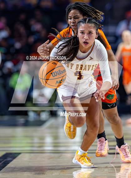 Thumbnail 3 in East Columbus @ Cherokee (NCHSAA 1A Final) photogallery.