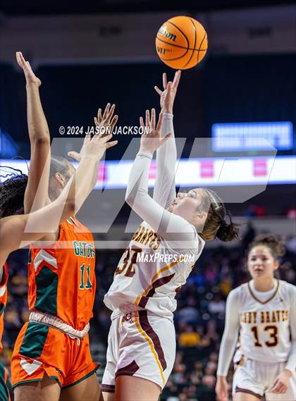 Thumbnail 3 in East Columbus @ Cherokee (NCHSAA 1A Final) photogallery.