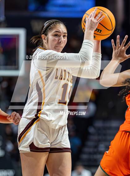 Thumbnail 3 in East Columbus @ Cherokee (NCHSAA 1A Final) photogallery.