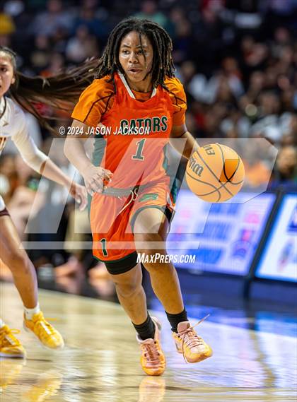 Thumbnail 3 in East Columbus @ Cherokee (NCHSAA 1A Final) photogallery.