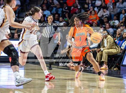 Thumbnail 3 in East Columbus @ Cherokee (NCHSAA 1A Final) photogallery.