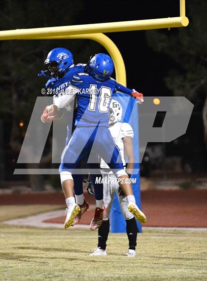 Thumbnail 2 in Green Valley vs Sierra Vista (NIAA 4A Desert Southwest Playoff) photogallery.