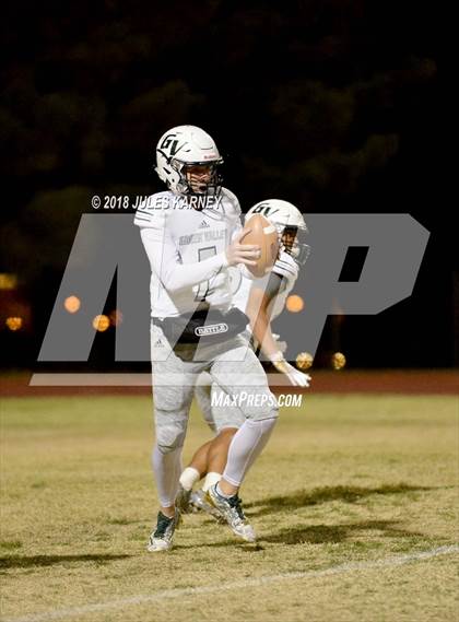 Thumbnail 2 in Green Valley vs Sierra Vista (NIAA 4A Desert Southwest Playoff) photogallery.