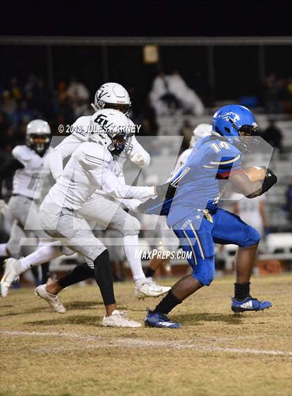 Thumbnail 2 in Green Valley vs Sierra Vista (NIAA 4A Desert Southwest Playoff) photogallery.