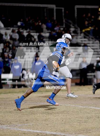 Thumbnail 2 in Green Valley vs Sierra Vista (NIAA 4A Desert Southwest Playoff) photogallery.