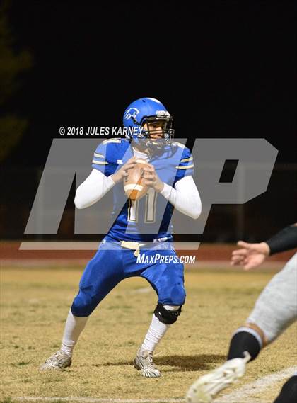 Thumbnail 1 in Green Valley vs Sierra Vista (NIAA 4A Desert Southwest Playoff) photogallery.