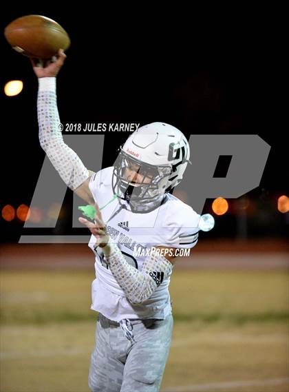 Thumbnail 1 in Green Valley vs Sierra Vista (NIAA 4A Desert Southwest Playoff) photogallery.