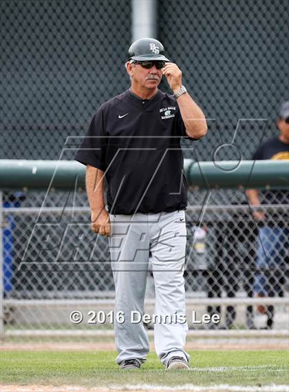 Thumbnail 1 in Castro Valley vs. De La Salle (CIF NCS D1 Final) photogallery.