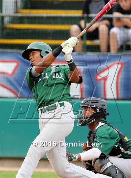 Thumbnail 1 in Castro Valley vs. De La Salle (CIF NCS D1 Final) photogallery.