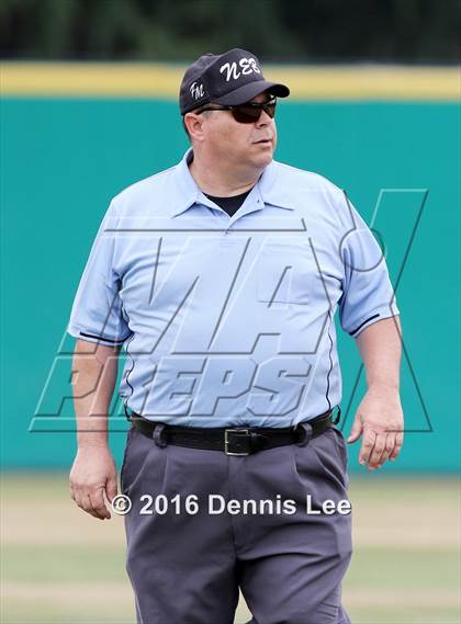 Thumbnail 1 in Castro Valley vs. De La Salle (CIF NCS D1 Final) photogallery.