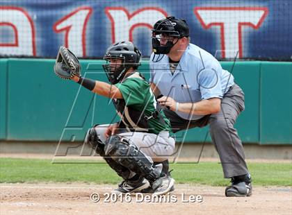Thumbnail 1 in Castro Valley vs. De La Salle (CIF NCS D1 Final) photogallery.