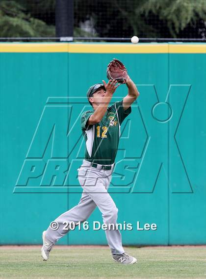 Thumbnail 2 in Castro Valley vs. De La Salle (CIF NCS D1 Final) photogallery.