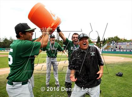 Thumbnail 2 in Castro Valley vs. De La Salle (CIF NCS D1 Final) photogallery.