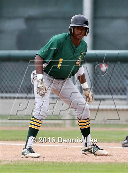 Thumbnail 3 in Castro Valley vs. De La Salle (CIF NCS D1 Final) photogallery.