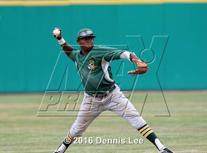 Thumbnail 1 in Castro Valley vs. De La Salle (CIF NCS D1 Final) photogallery.
