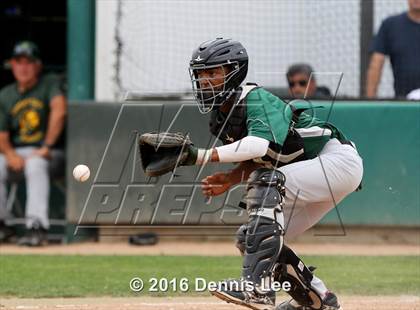 Thumbnail 3 in Castro Valley vs. De La Salle (CIF NCS D1 Final) photogallery.