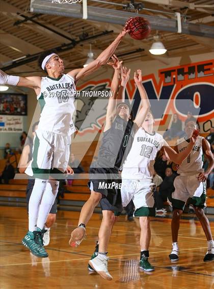 Thumbnail 3 in Liberty Ranch vs. Manteca (Running with The Pack) photogallery.