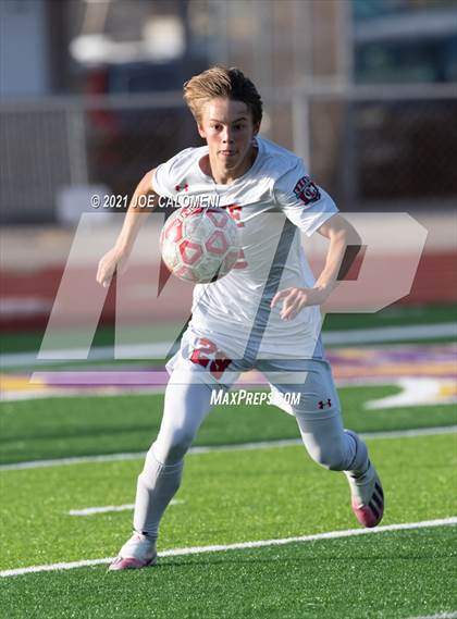 Thumbnail 3 in Lee [Robert E.] vs Alexander (UIL 6A Region 4 Semifinal) photogallery.
