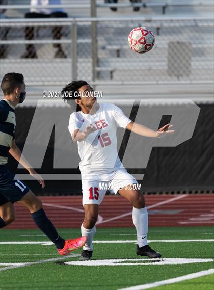 Thumbnail 1 in Lee [Robert E.] vs Alexander (UIL 6A Region 4 Semifinal) photogallery.