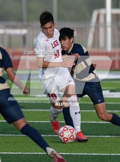 Thumbnail 1 in Lee [Robert E.] vs Alexander (UIL 6A Region 4 Semifinal) photogallery.