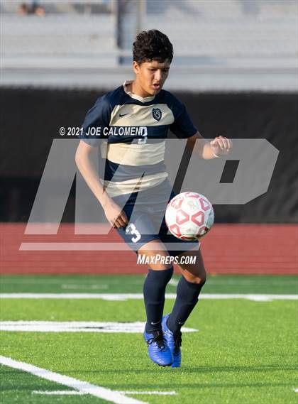 Thumbnail 1 in Lee [Robert E.] vs Alexander (UIL 6A Region 4 Semifinal) photogallery.