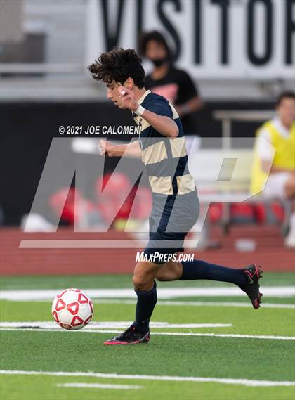 Thumbnail 2 in Lee [Robert E.] vs Alexander (UIL 6A Region 4 Semifinal) photogallery.