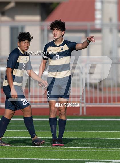 Thumbnail 1 in Lee [Robert E.] vs Alexander (UIL 6A Region 4 Semifinal) photogallery.
