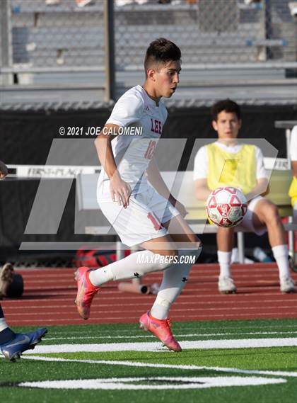 Thumbnail 2 in Lee [Robert E.] vs Alexander (UIL 6A Region 4 Semifinal) photogallery.