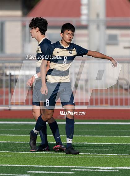 Thumbnail 2 in Lee [Robert E.] vs Alexander (UIL 6A Region 4 Semifinal) photogallery.