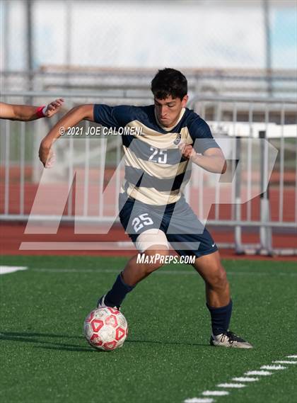 Thumbnail 1 in Lee [Robert E.] vs Alexander (UIL 6A Region 4 Semifinal) photogallery.