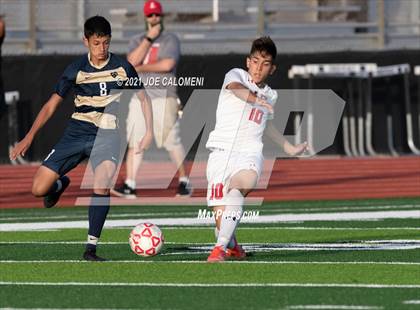 Thumbnail 1 in Lee [Robert E.] vs Alexander (UIL 6A Region 4 Semifinal) photogallery.