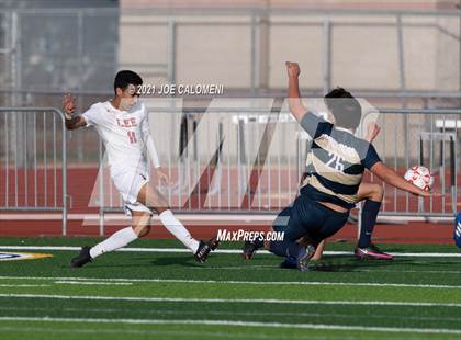 Thumbnail 2 in Lee [Robert E.] vs Alexander (UIL 6A Region 4 Semifinal) photogallery.