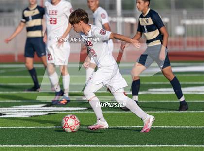 Thumbnail 3 in Lee [Robert E.] vs Alexander (UIL 6A Region 4 Semifinal) photogallery.