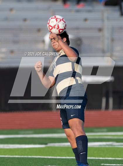 Thumbnail 2 in Lee [Robert E.] vs Alexander (UIL 6A Region 4 Semifinal) photogallery.