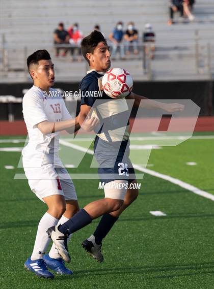 Thumbnail 3 in Lee [Robert E.] vs Alexander (UIL 6A Region 4 Semifinal) photogallery.