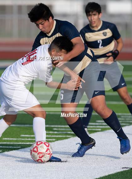 Thumbnail 3 in Lee [Robert E.] vs Alexander (UIL 6A Region 4 Semifinal) photogallery.