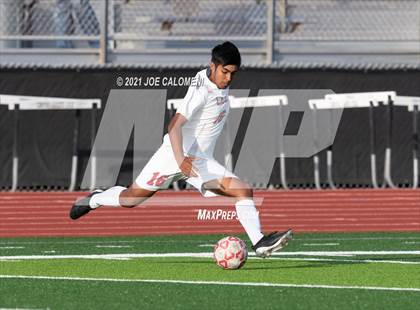 Thumbnail 3 in Lee [Robert E.] vs Alexander (UIL 6A Region 4 Semifinal) photogallery.