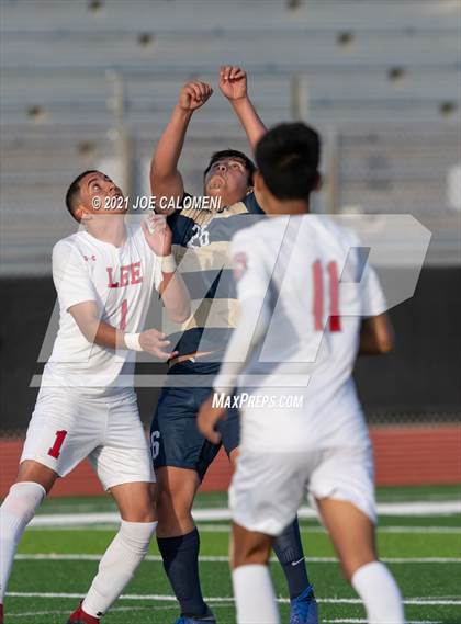 Thumbnail 1 in Lee [Robert E.] vs Alexander (UIL 6A Region 4 Semifinal) photogallery.