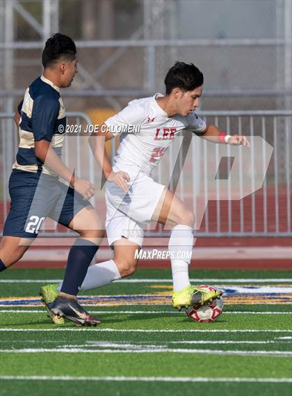 Thumbnail 2 in Lee [Robert E.] vs Alexander (UIL 6A Region 4 Semifinal) photogallery.