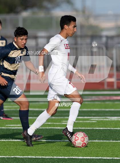 Thumbnail 3 in Lee [Robert E.] vs Alexander (UIL 6A Region 4 Semifinal) photogallery.