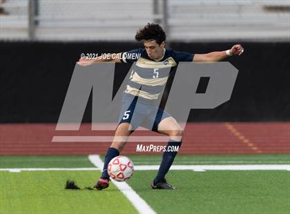 Thumbnail 2 in Lee [Robert E.] vs Alexander (UIL 6A Region 4 Semifinal) photogallery.
