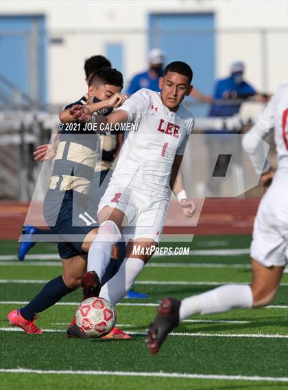 Thumbnail 2 in Lee [Robert E.] vs Alexander (UIL 6A Region 4 Semifinal) photogallery.