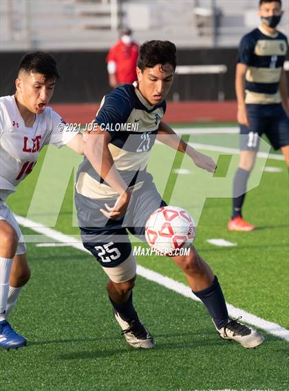 Thumbnail 1 in Lee [Robert E.] vs Alexander (UIL 6A Region 4 Semifinal) photogallery.