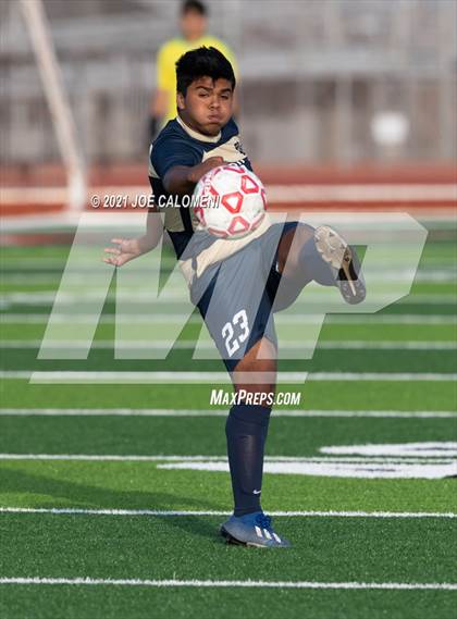 Thumbnail 3 in Lee [Robert E.] vs Alexander (UIL 6A Region 4 Semifinal) photogallery.