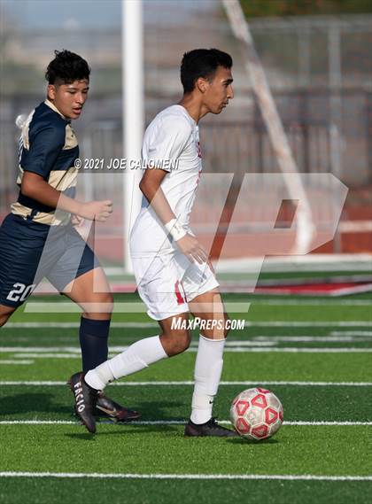 Thumbnail 2 in Lee [Robert E.] vs Alexander (UIL 6A Region 4 Semifinal) photogallery.