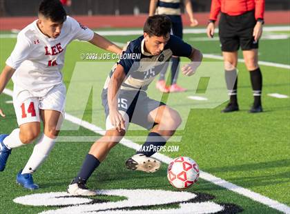 Thumbnail 2 in Lee [Robert E.] vs Alexander (UIL 6A Region 4 Semifinal) photogallery.