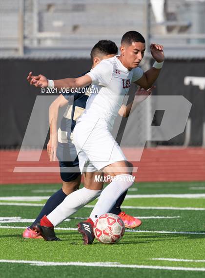 Thumbnail 3 in Lee [Robert E.] vs Alexander (UIL 6A Region 4 Semifinal) photogallery.