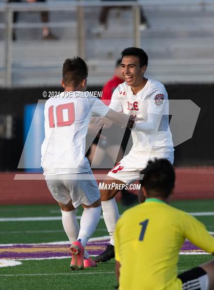 Thumbnail 3 in Lee [Robert E.] vs Alexander (UIL 6A Region 4 Semifinal) photogallery.