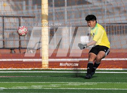 Thumbnail 1 in Lee [Robert E.] vs Alexander (UIL 6A Region 4 Semifinal) photogallery.