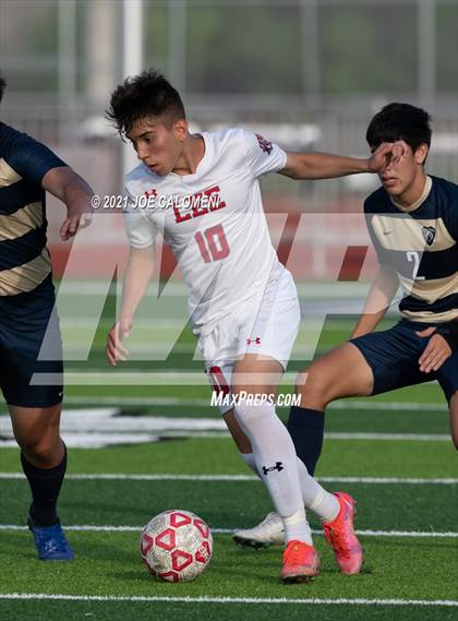 Thumbnail 1 in Lee [Robert E.] vs Alexander (UIL 6A Region 4 Semifinal) photogallery.